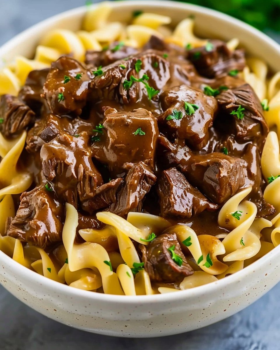Easy Crockpot Beef Tips & Noodles