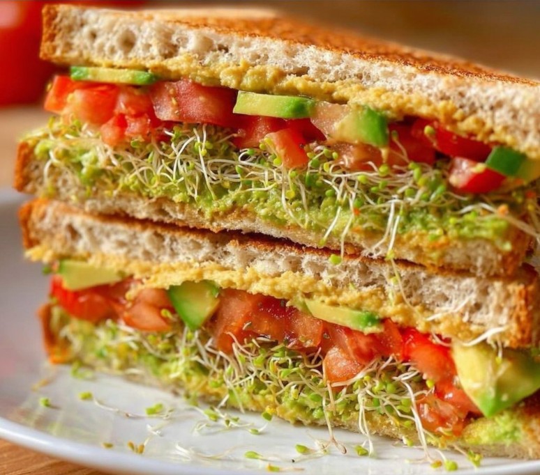 This is the veggie hummus avocado sandwich that I make day after day! Stacked with veggies, t… | Vegan recipes healthy, Vegetarian recipes, Healthy sandwich recipes