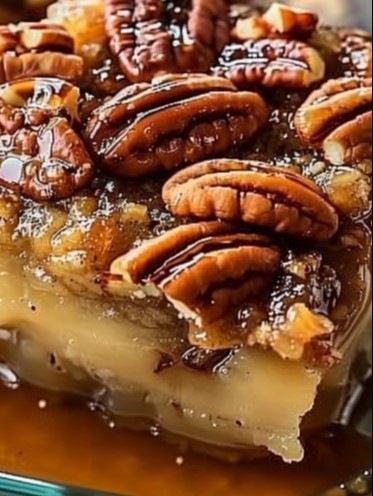 Pecan Pie Dump Cake: Easy Recipe & Baking Tips