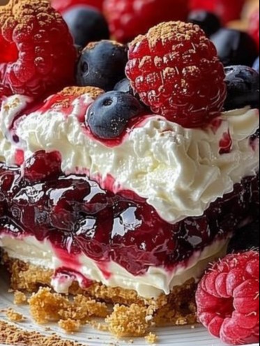 Summer Berry Lasagna: A Delicious & Easy Dessert Recipe
