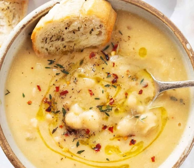 Vegan Garlic Chickpea Soup