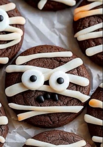 Halloween Mummy Cookies