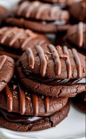 Mocha-Filled Chocolate Cookies