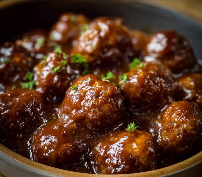 Slow Cooker Salisbury Steak Meatballs: Family-Friendly Comfort