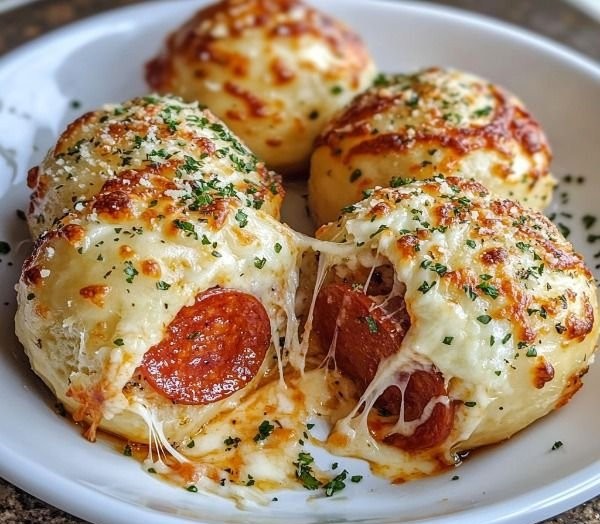 Cheesy Pepperoni Pizza Bombs