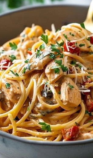 Ultimate Crockpot Chicken Spaghetti: Easy, Creamy, Flavorful Dinner!