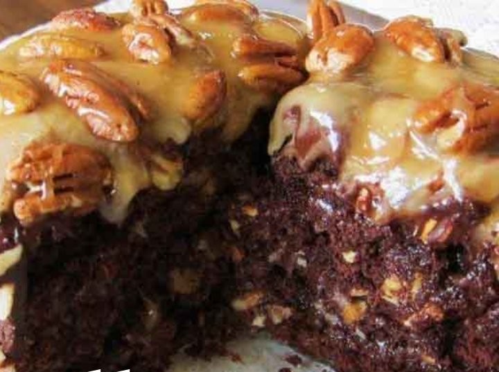 Turtle Caramel Cake