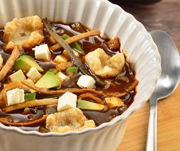 Sopa de Tortilla Bicolor