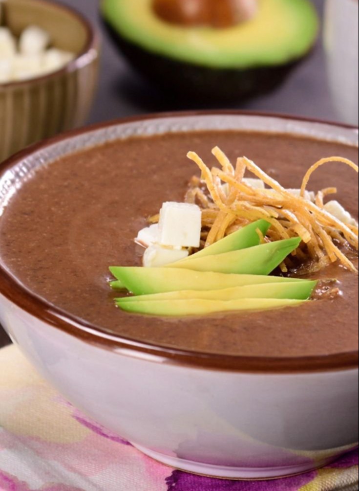 Crema de Frijol con Chipotle