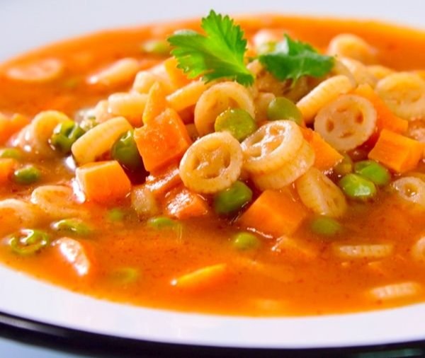 Sopa de Pasta con Verduras