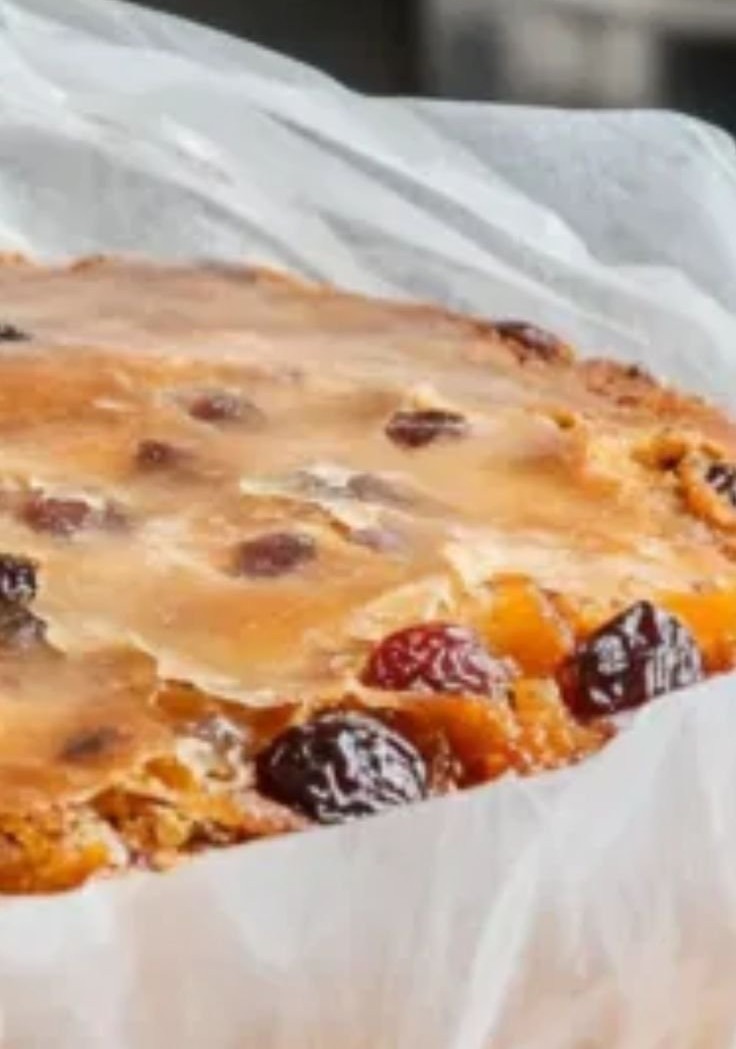 Festive Vegan Christmas Cake