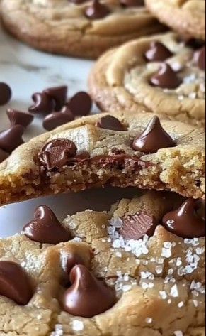 Christmas Baking: 7 Irresistible Cookies to Create Joy