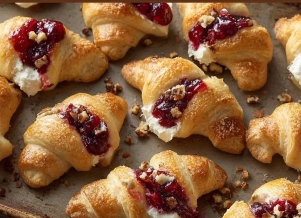 Cranberry Cream Cheese Crescent Bites