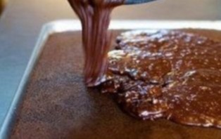 Pioneer Woman’s Chocolate Sheet Cake
