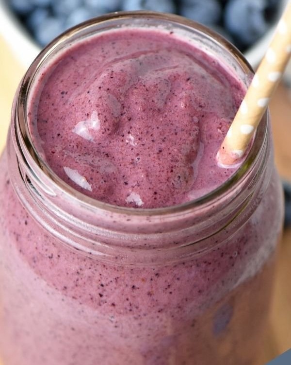 Easy and Refreshing Blueberry Spinach Smoothie