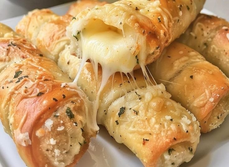 Garlic Herb Cheese-Stuffed Breadsticks: 5 Reasons to Devour