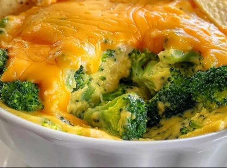 Cheesy Broccoli Dip: 7 Irresistible Reasons to Indulge