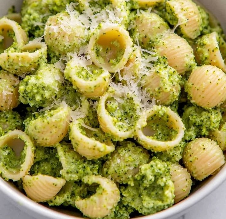 Easy Healthy Broccoli Pasta