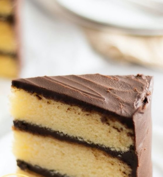 Torta de vainilla esponjosa