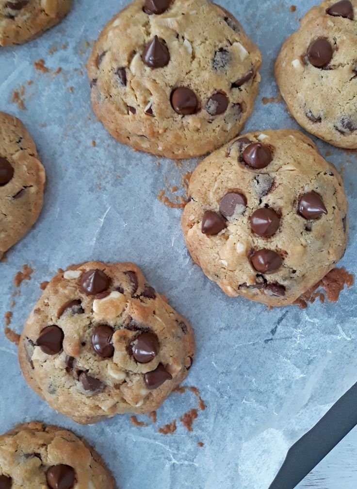 Galletas con chispas de chocolate y nueces
