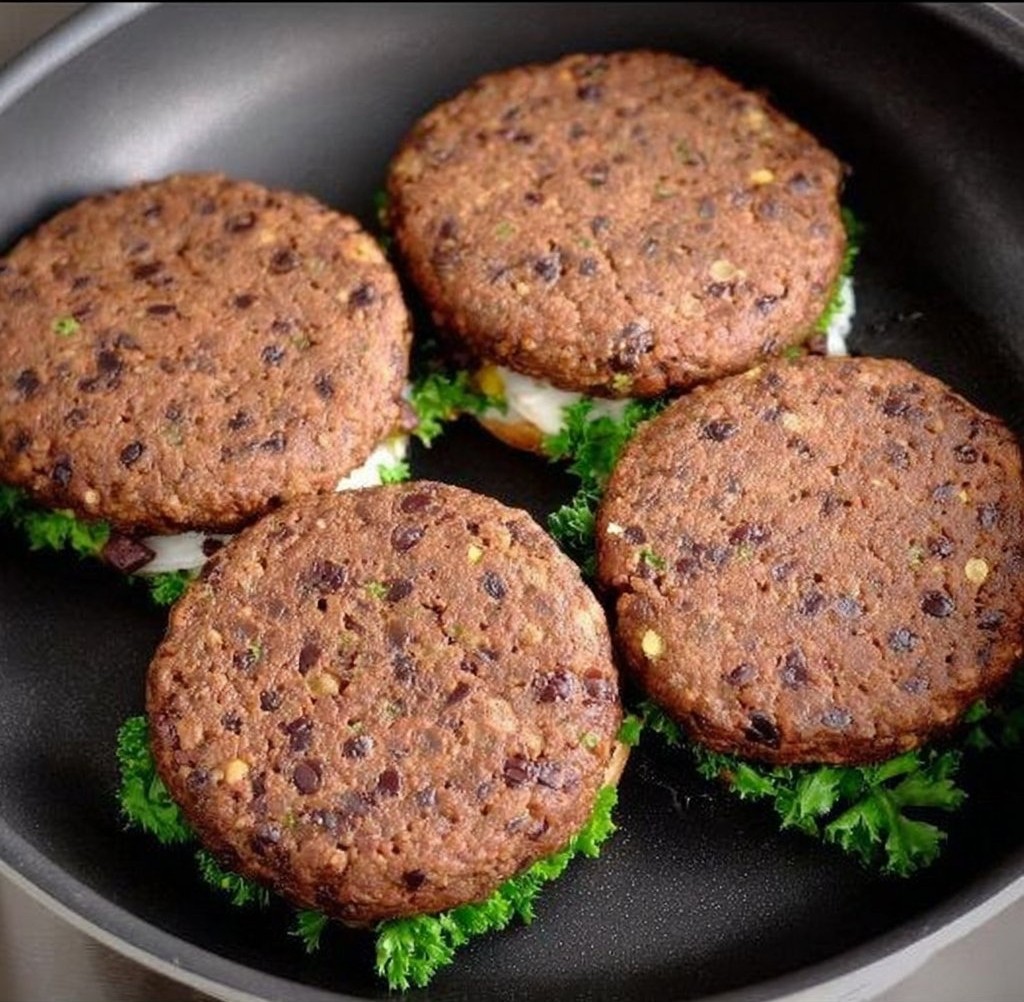 Hearty Vegan Black Bean Burger