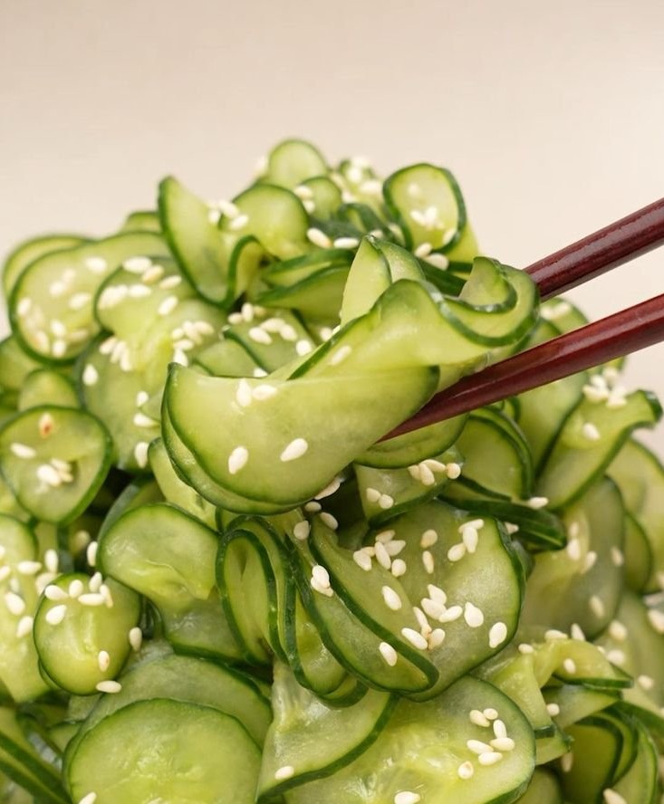 Japanese Cucumber Salad (Sunomono) (VIDEO)