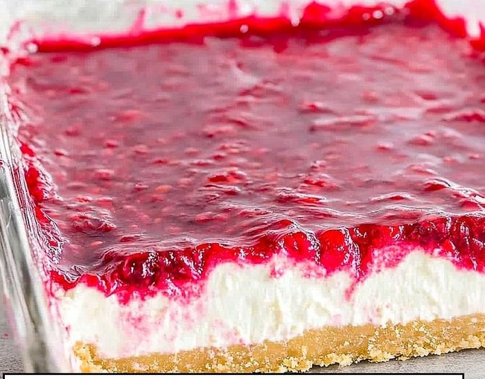 Dreamy Raspberry Cheesecake