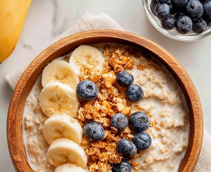 Warm Greek Yogurt Oatmeal - thegirlskitchen