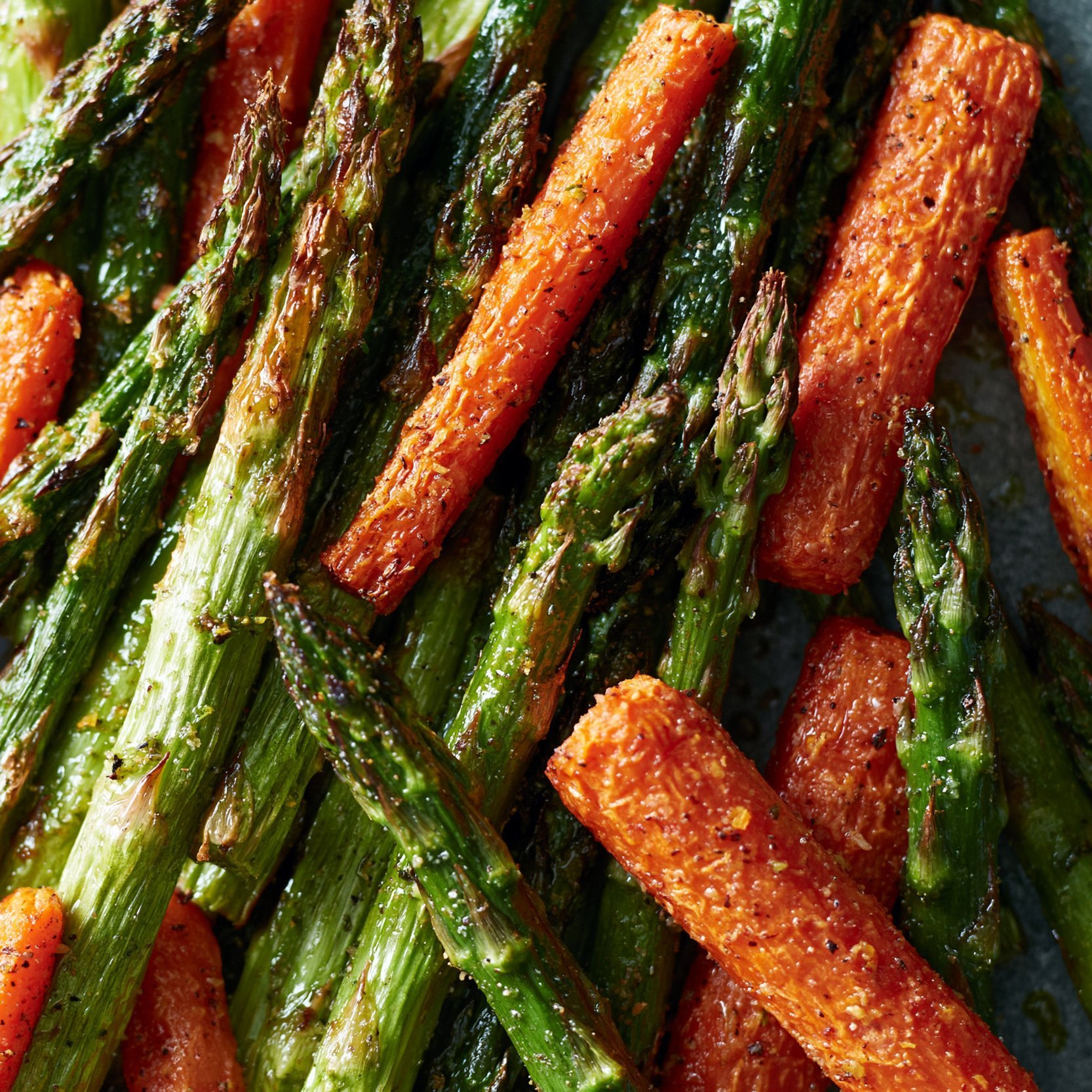 Gerösteter Spargel und Karotten