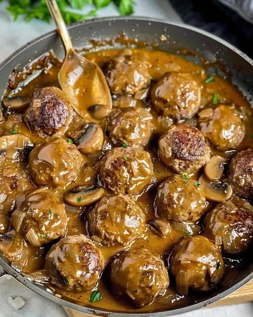 Meatballs in a Rich Mushroom Sauce