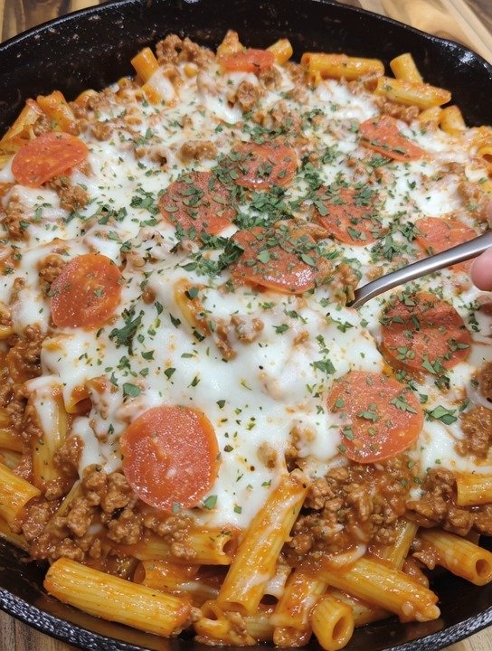 Cheesy Pizza Hamburger Helper