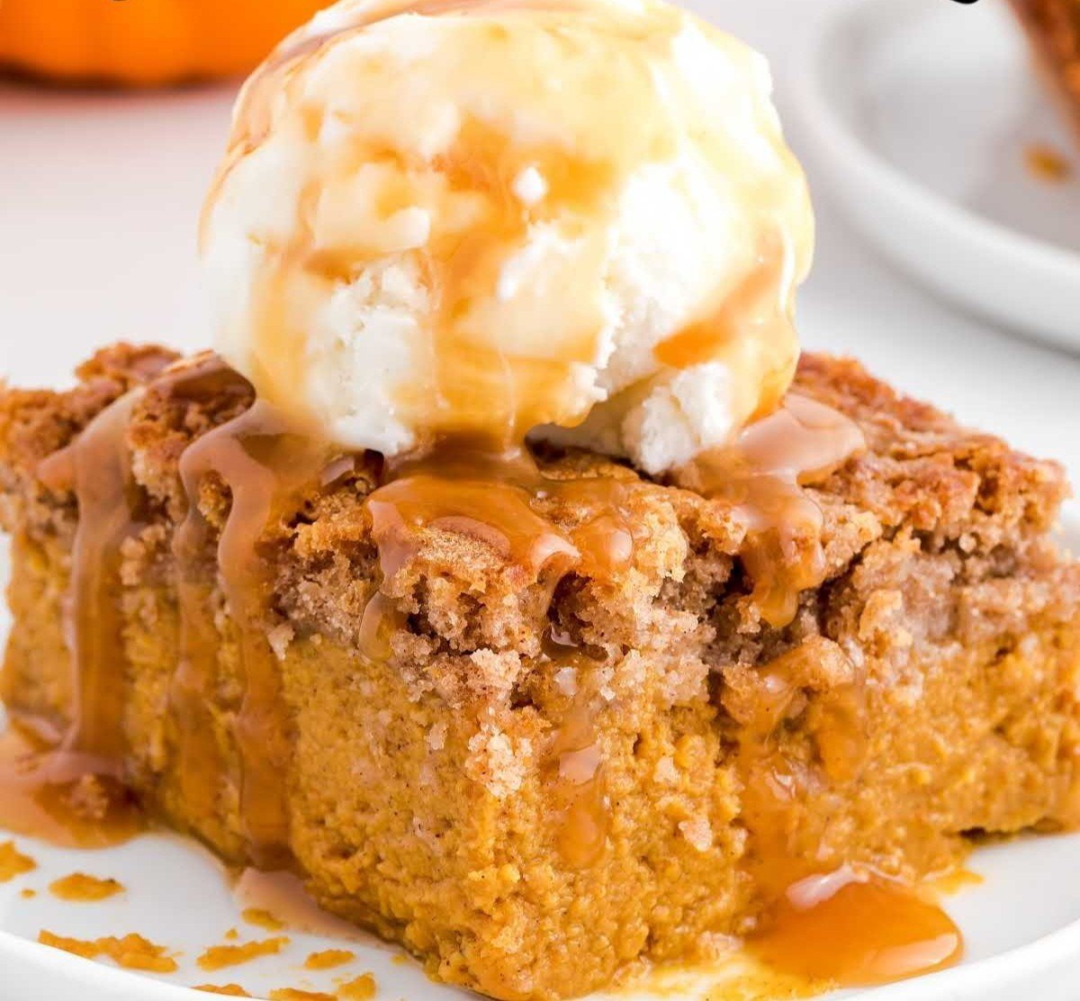 Pumpkin Spice Dump Cake