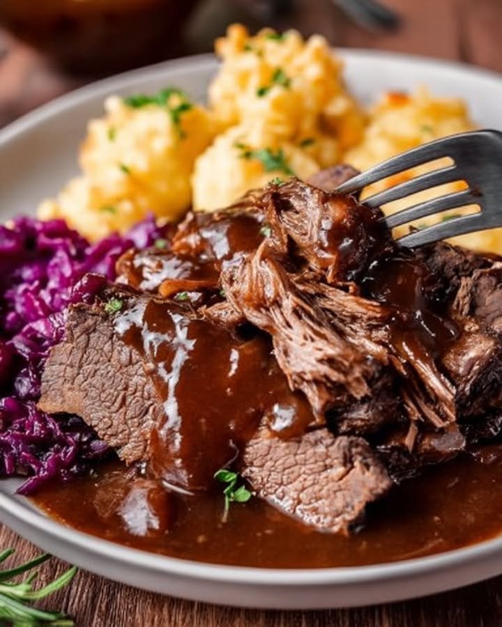 Sauerbraten mit Rotweinsauce