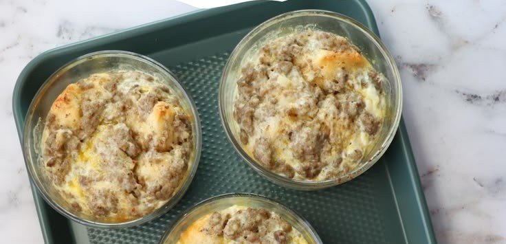 Biscuit & Gravy Breakfast Bowls Biscuit & Gravy Biscuit & Gravy Breakfast Bowls